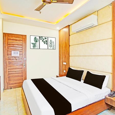 Palette Gomti Nagar Near Ekana Stadium Formerly Gusto Club Lucknow Luaran gambar