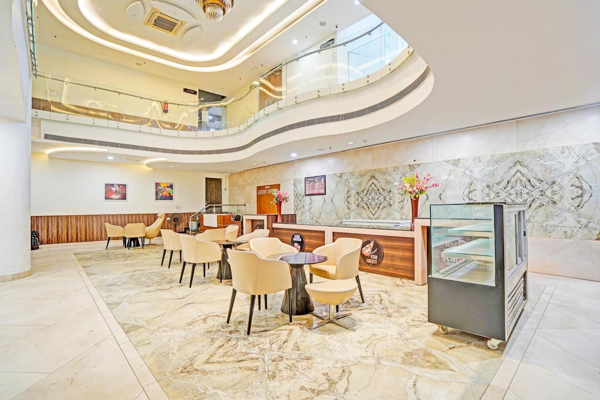 Palette Gomti Nagar Near Ekana Stadium Formerly Gusto Club Lucknow Luaran gambar
